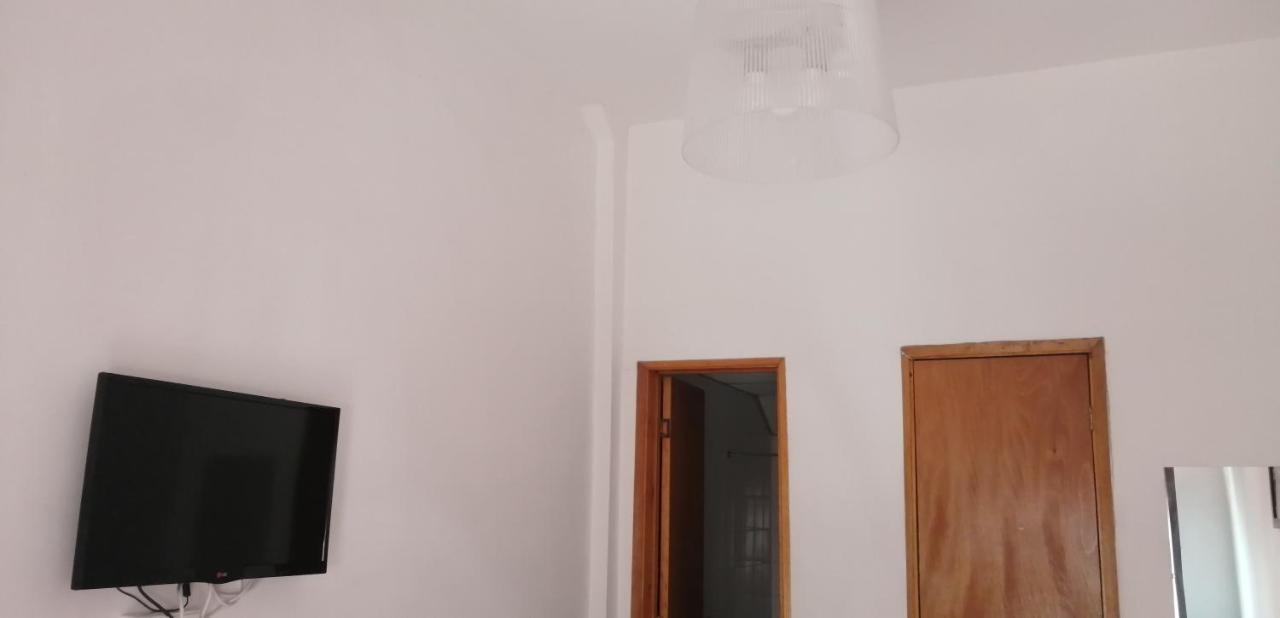 Hotel La Republica 马尼萨莱斯 外观 照片