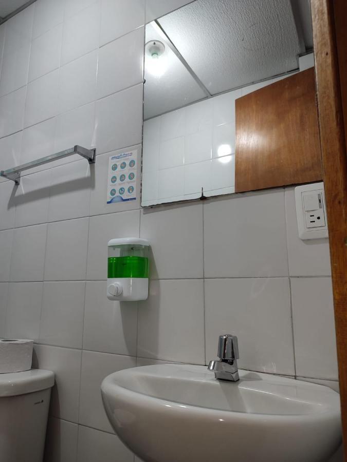 Hotel La Republica 马尼萨莱斯 外观 照片