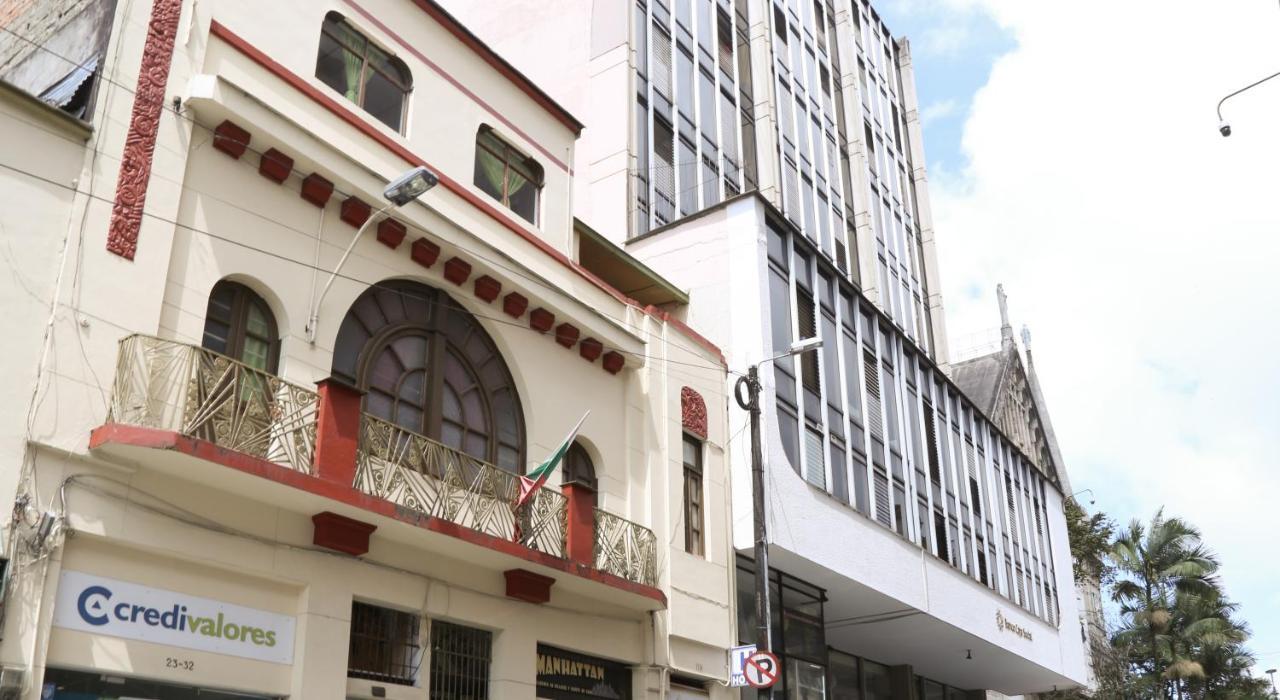 Hotel La Republica 马尼萨莱斯 外观 照片