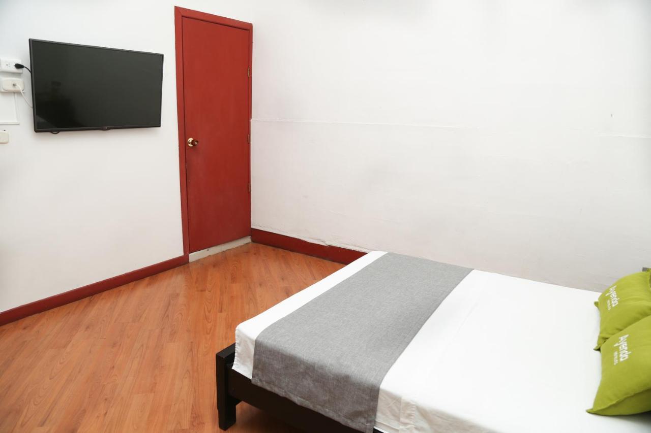 Hotel La Republica 马尼萨莱斯 外观 照片