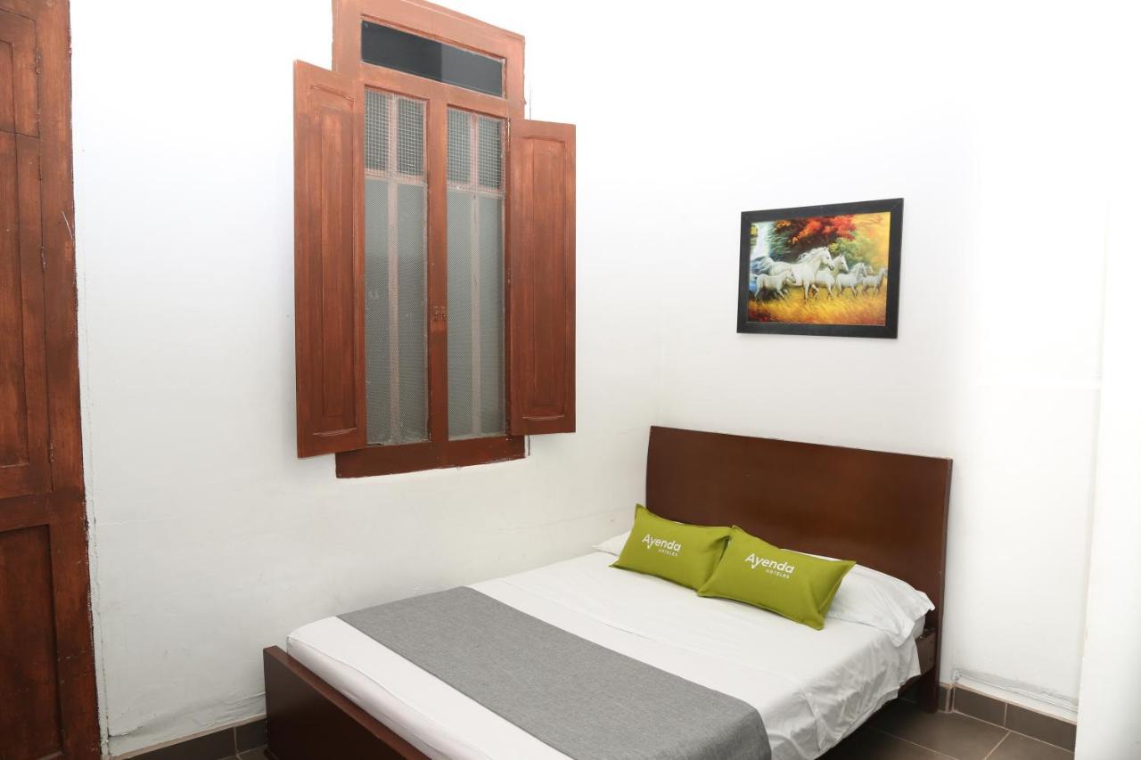Hotel La Republica 马尼萨莱斯 外观 照片